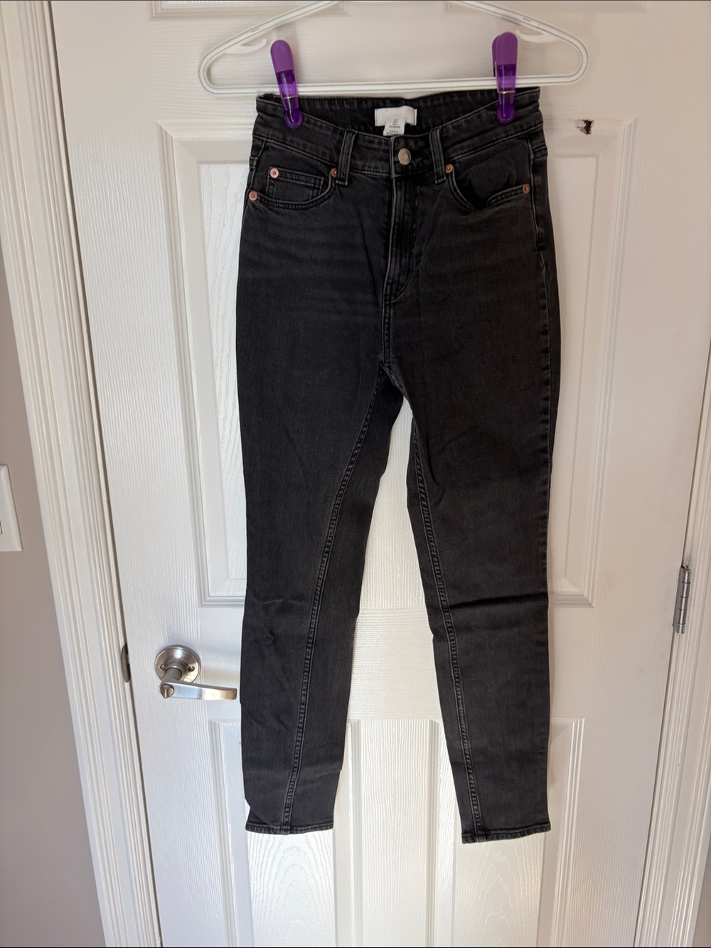 H&M High-Rise Black Skinny Jeans